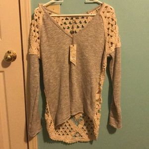 Cute long sleeves top